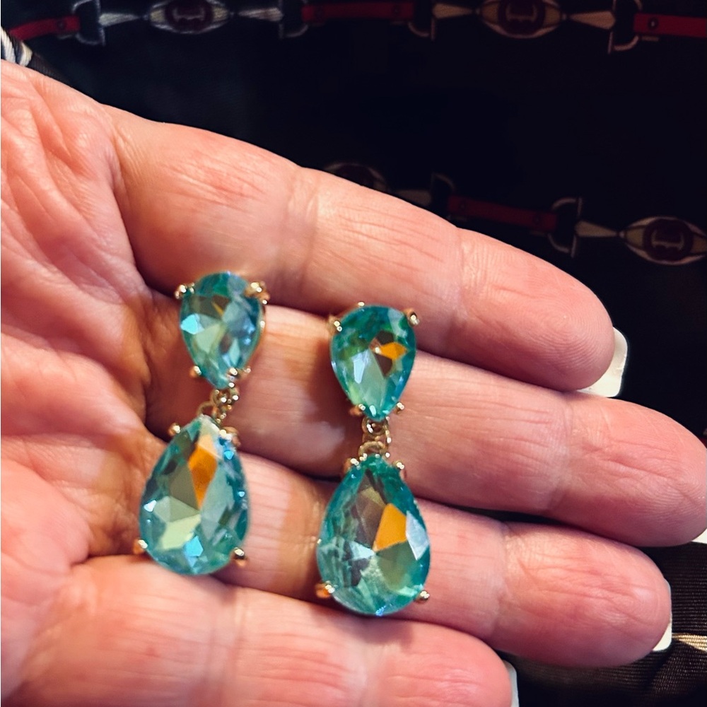 ⭐️Elegant Blue/Gold Teardrop Earrings ~ Brand New w/Tags ✅✨✨✨🩵🩵🩵🩵